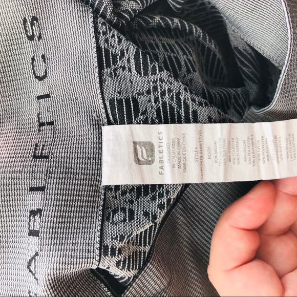 Fabletics Sebastian Seamless Capri Legging - Picture 6 of 7